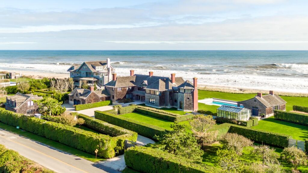 Limit to allowable home size in East Hampton